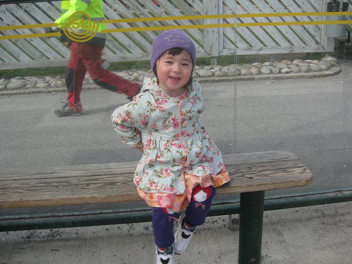 93213696_40029921_middle